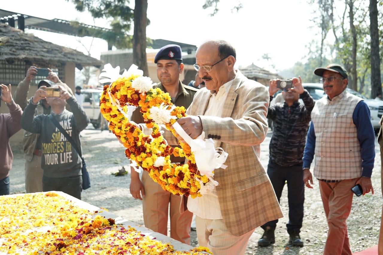 सुबोध उनियाल ने कार्बेट टाइगर रिजर्व के धनगढ़ी गेट पर सौविनियर सेंटर का किया उद्घाटन, वनाग्नि सुरक्षा तैयारियों की समीक्षा