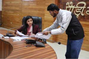 जनता मिलन कार्यक्रम में एक दर्जन से अधिक शिकायतें दर्ज, अधिकांश का मौके पर ही निस्तारण