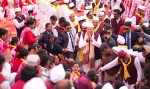 होली समारोह जैसे आयोजन युवा पीढ़ी को संस्कृति से जोड़ने का सशक्त माध्यम- सीएम धामी