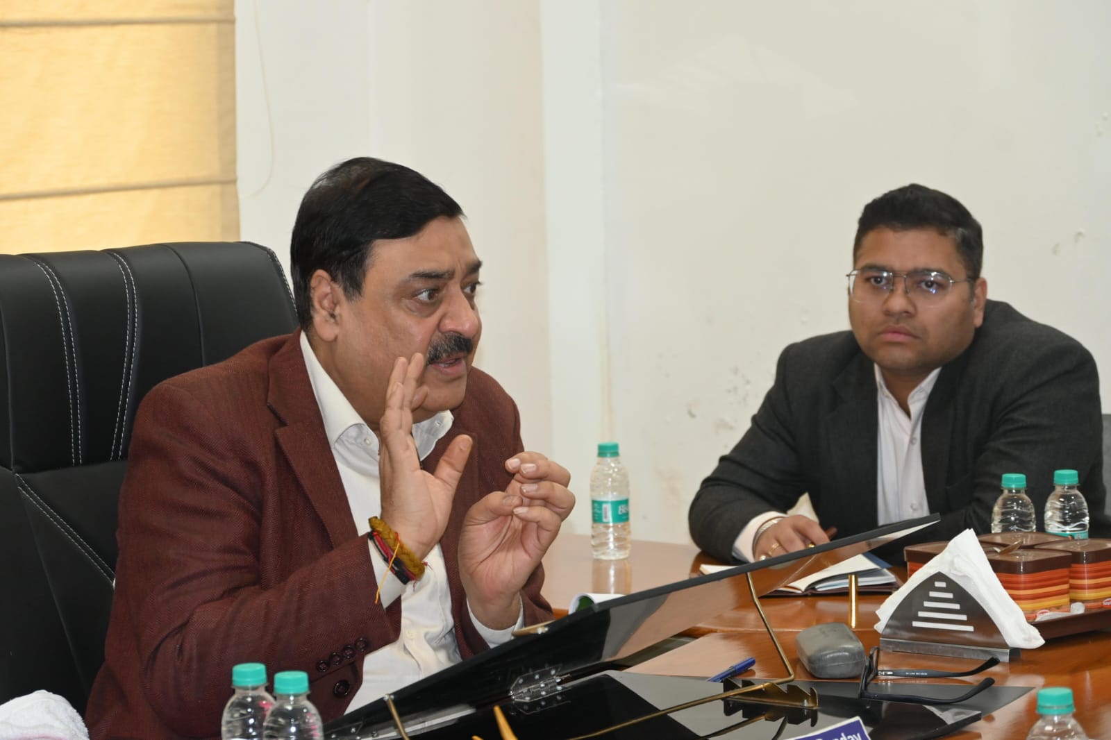 चारधाम यात्रा 2026 की तैयारियाँ तेजः गढ़वाल आयुक्त ने स्टेकहोल्डर्स संग की अहम बैठक