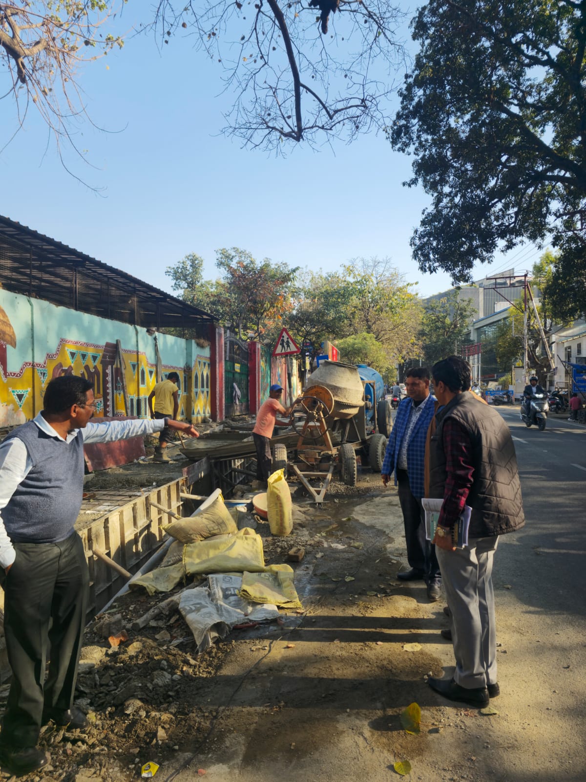 १ मार्च को कैंट रोड पर पेड़ो के कटान के विरोध में निकाली “वादा याद दिलाओ” रैली एवं अब नहीं कटने देगें एक भी पेड” का हुआ असर, नहीं होगा पेड़ो को नुक्सान