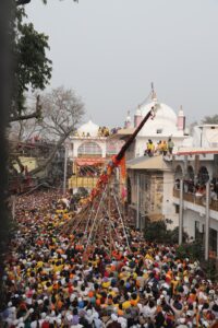 श्री दरबार साहिब में उमड़ा आस्था का महासागर, झण्डे जी पर झुके लाखों शीश, गुरु राम राय जी महाराज व महंत देवेन्द्र दास महाराज के जयकारों से गूंजी द्रोणनगरी