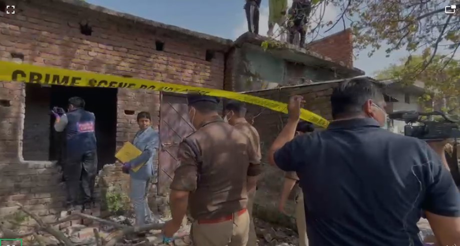 खंडहर में मिली महिला की लाश, हत्या या ओवरडोज़ — पुलिस जांच में जुटी