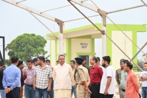 खटीमा में आयोजित होने वाले सैनिक सम्मान समारोह की तैयारियों को लेकर सैनिक कल्याण मंत्री गणेश जोशी ने कार्यक्रम स्थल का निरीक्षण किया