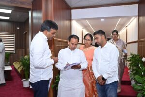 नारी शक्ति को निर्णय मंचों पर मिले भरपूर अवसरः डाॅ. धन सिंह रावत