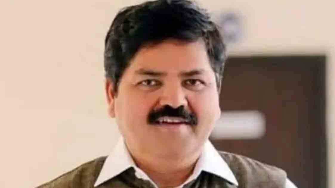 उत्तराखंड कांग्रेस में टिकटों के लिए मची सिर फुटौव्वल, नेतृत्व परेशान