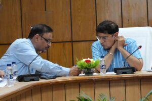 कैबिनेट मंत्री प्रदीप बत्रा ने हऱिद्वार क्षेत्र के अंतर्गत आगामी कांवड़ यात्रा तथा वर्षाकाल में सम्भावित समस्याओं से निपटने की तैयारियों के संबंध में लोक निर्माण विभाग के अधिकारियों के साथ बैठक की