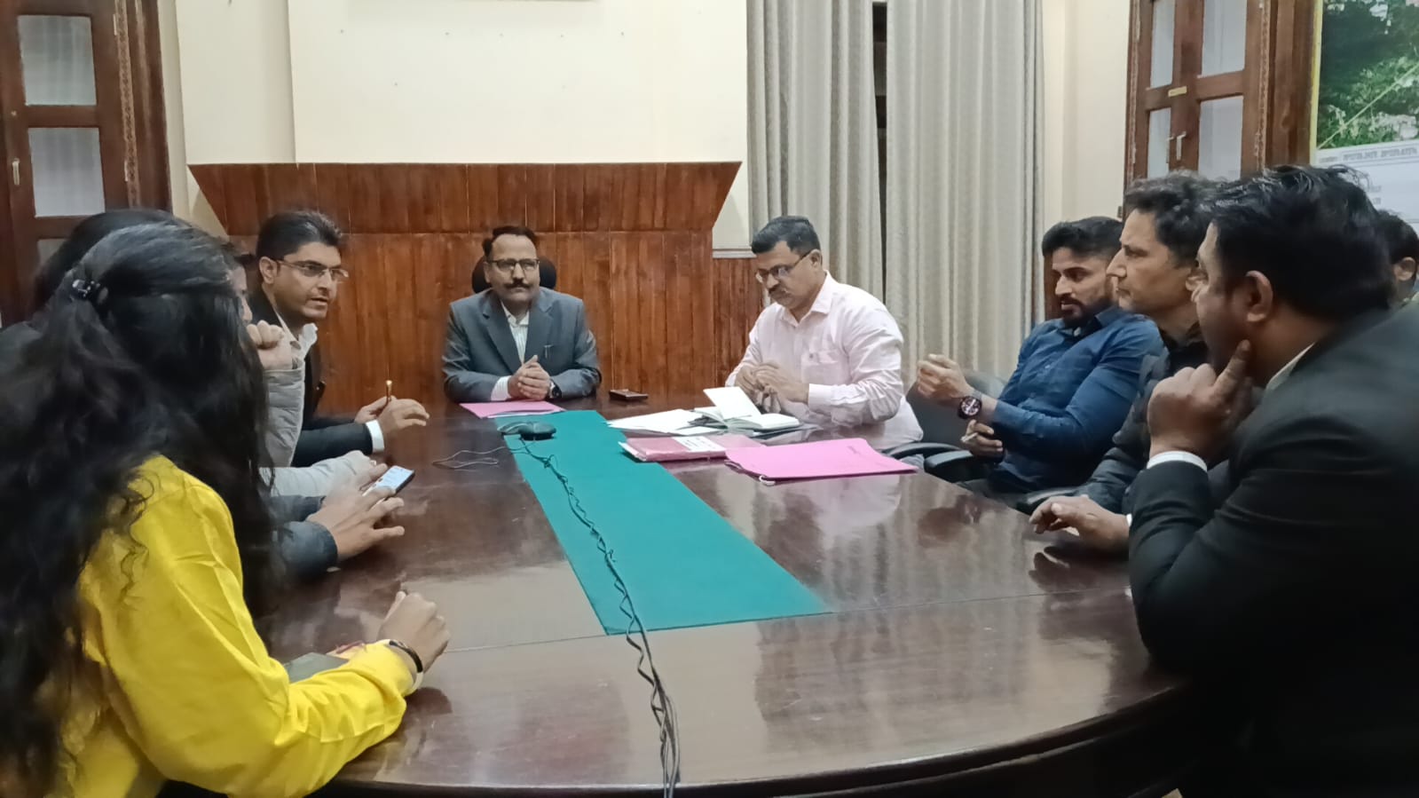 मतदाता सूची को अधिक शुद्ध एवं त्रुटिरहित बनाने के लिए नैनीताल में विशेष अभियान