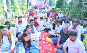 अंकिता भंडारी हत्याकांड: वीवीआईपी की भूमिका की जांच की मांग, कांग्रेस ने गांधी पार्क में किया मौन सत्याग्रह